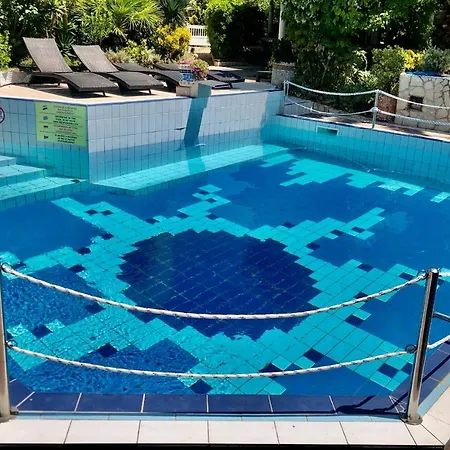 Aqua 2 Estrellas 3 Tierra 1 Apartments Apartman *